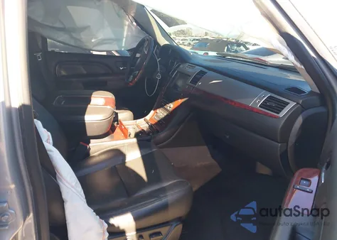 2013 Cadillac Escalade Premium from USA, damaged, VIN 1GYS3CEF4DR189570